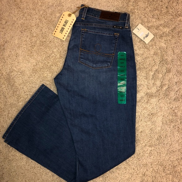 Price ⬇️NWT Lucky Sofia Boot Jeans - Picture 1 of 3